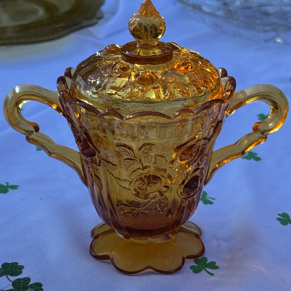 Fenton amber glass Cabbage Rose sugar bowl